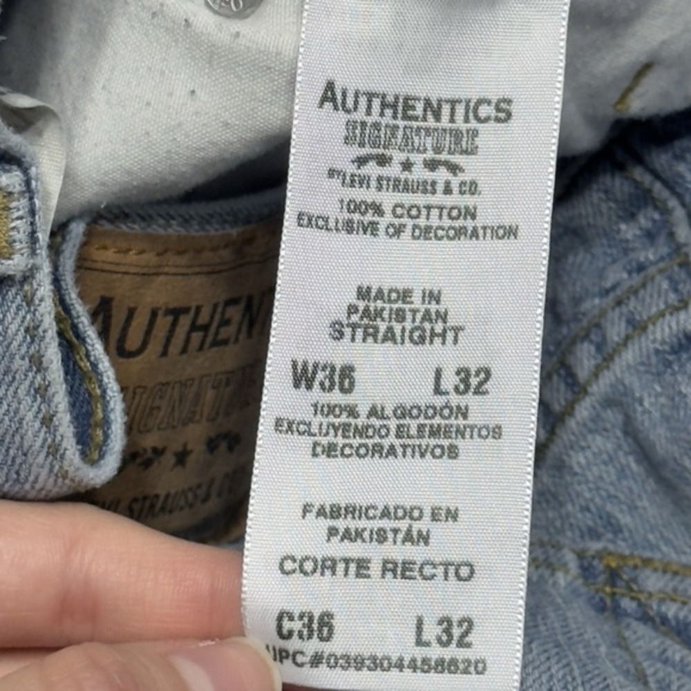 Levis Authentics Signature Mens Jeans Blue Denim Relaxed Fit 36x32 *34x31.5 Fit* - Picture 9 of 13